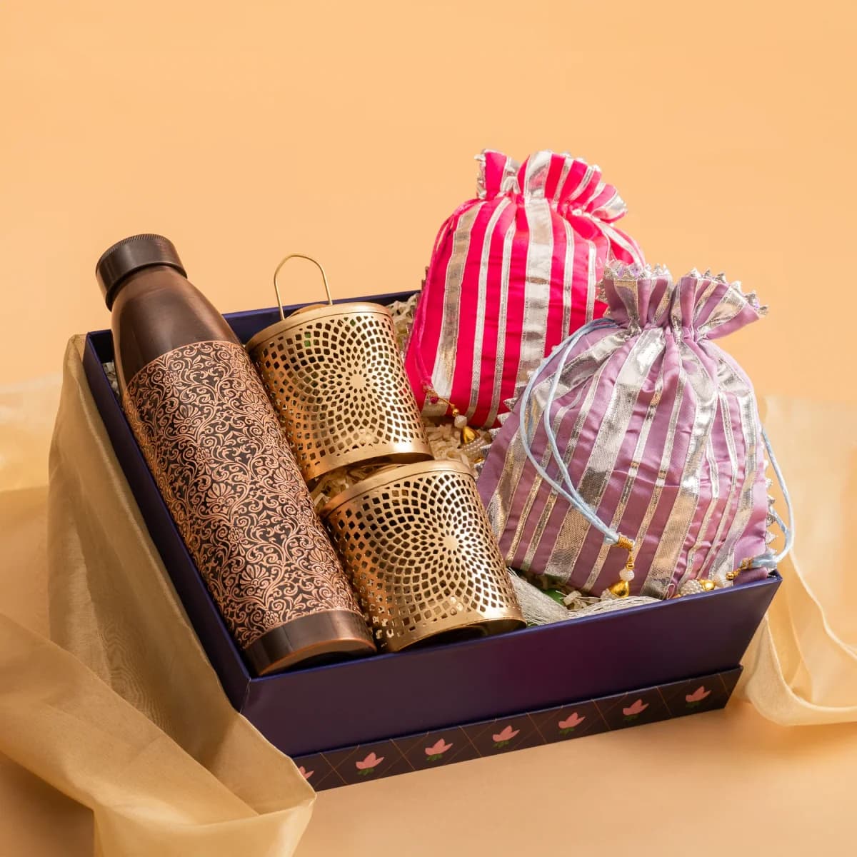 Shimmering Hamper
