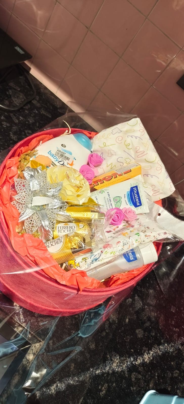 Birthday Hamper Gift Items For Friends And Family/corporate Gift/new Year Gift Hamper / Coffee / Brew Coffee /happybirthday Hamper - alternate view showing gift packaging